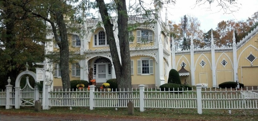 Wedding Cake House